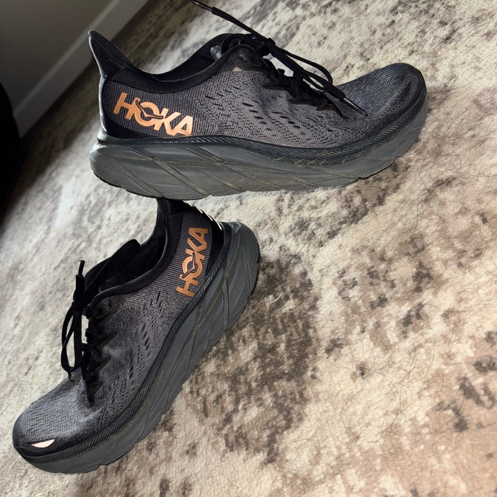 HOKA Clifton 8
